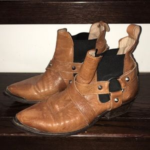 🥾 Ankle Cowboy Boots WB25